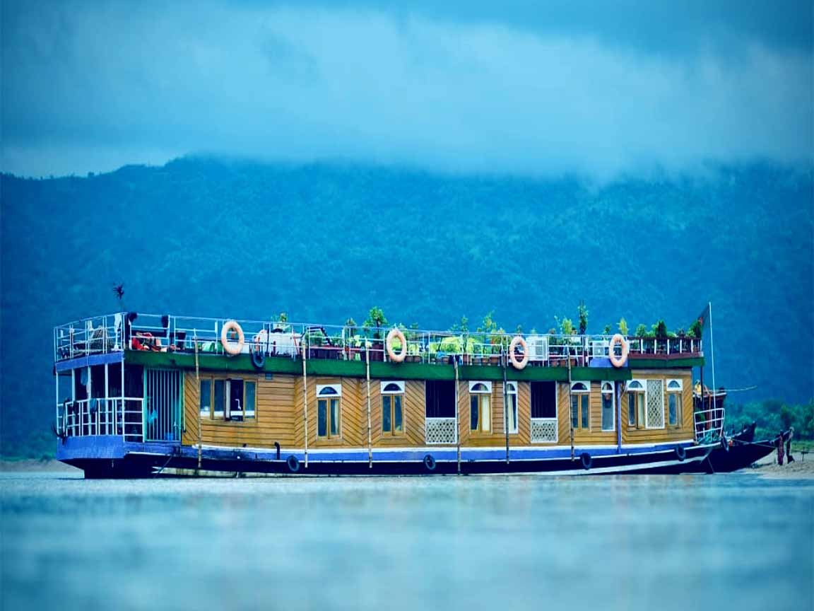 Tanguar haor tour